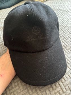 Loro Piana Black Cashmere baseball cap. Small