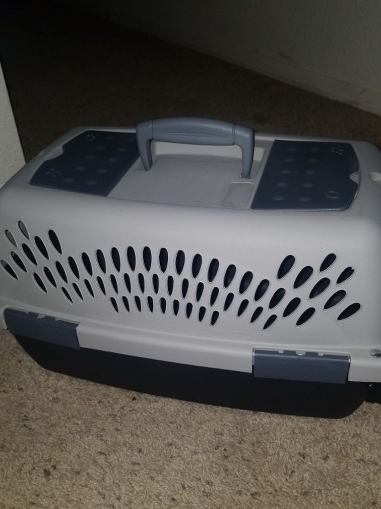 Doskocil Pet Taxi Dog Kennel, Extra Small, Up to 10 lbs, 19"