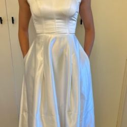 Beautiful Ivory Formal/Wedding Dress
