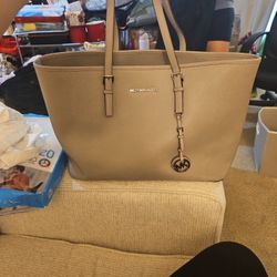 Michael Kors Tote
