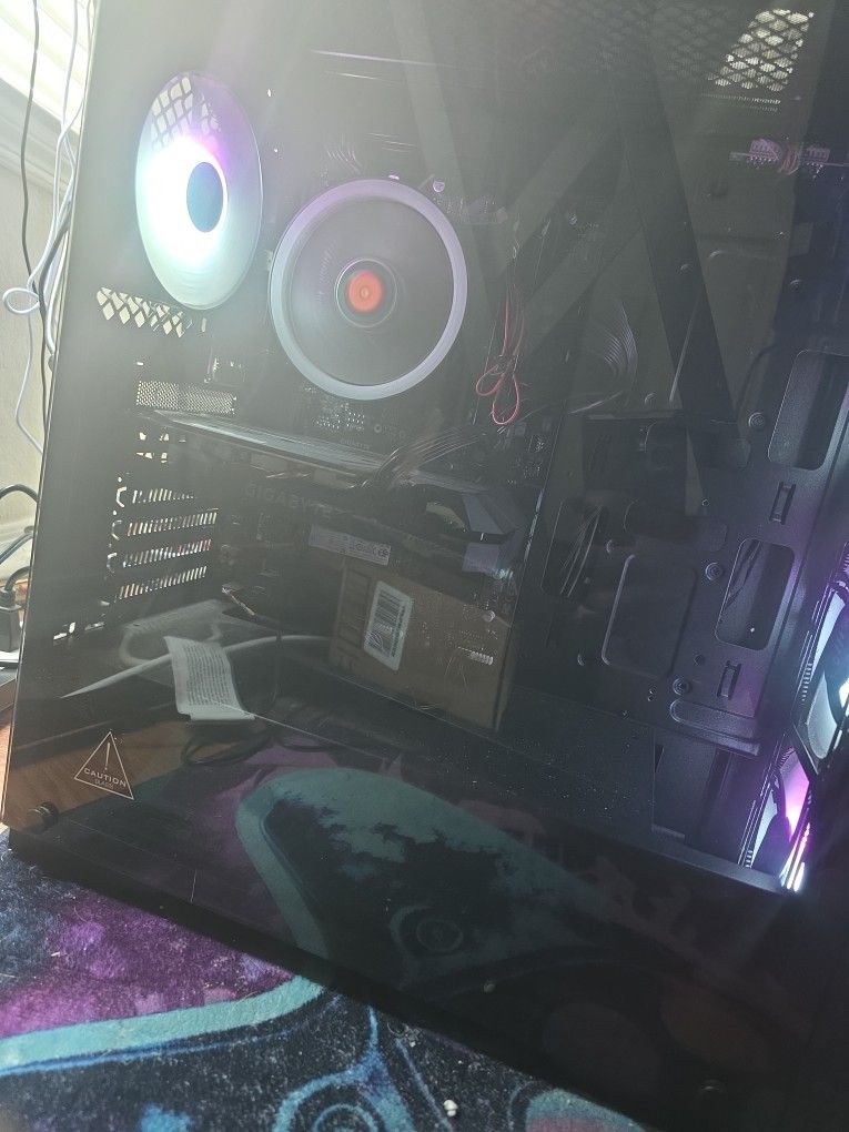 Gigabyte PC