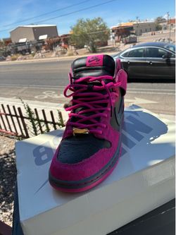 🔥 Nike Sneaker– Pairs Available