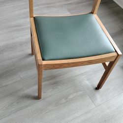 Dining Table With Two Chairs 