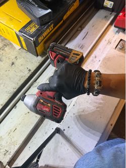 🔥 Milwaukee M18 Impact Driver