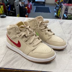 Jordan 1 Mid Utility “Winter Fleece” 4.5Y