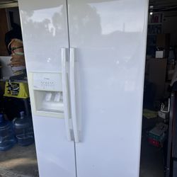 Whirlpool Double Door Fridge 