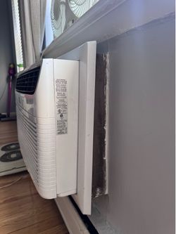 Frigidaire 12,000 BTU 115V Air Conditioner with 3 Fan Speeds, Sleep Mode & Remote