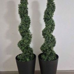 *** NEW LOW PRICE *** PAIR of 4' Faux Boxwood Spirals in 23" Black Resin Planters @ Lasting Creations