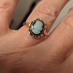 SOLID GOLD BLACK CAMEO RING ANTIQUE 