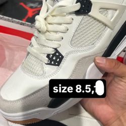 JORDAN 4S
