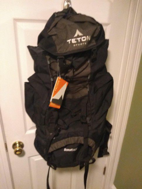 Teton Sports Scout 3400 Internal Frame Backpack
