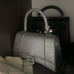 Hourglass Balenciaga