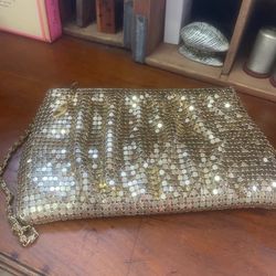 Vintage gold mesh purse