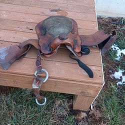 Used Small Horse Saddle For Kids 