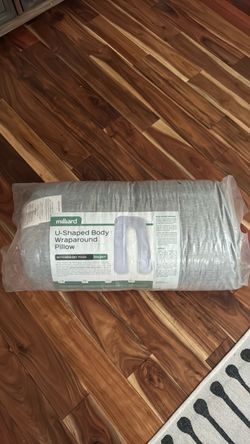 NEW: Memory foam U-shaped body pillow - Pregnancy