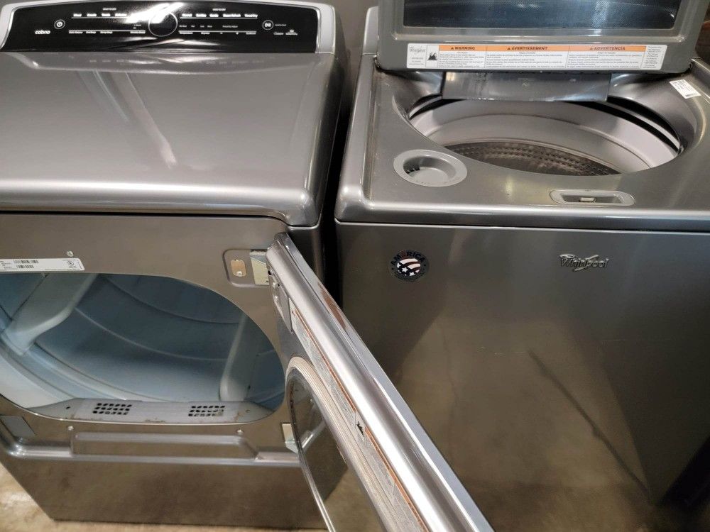 Whirlpool Cabrio Washer And Dryer Steam Set for Sale in Gallatin, TN