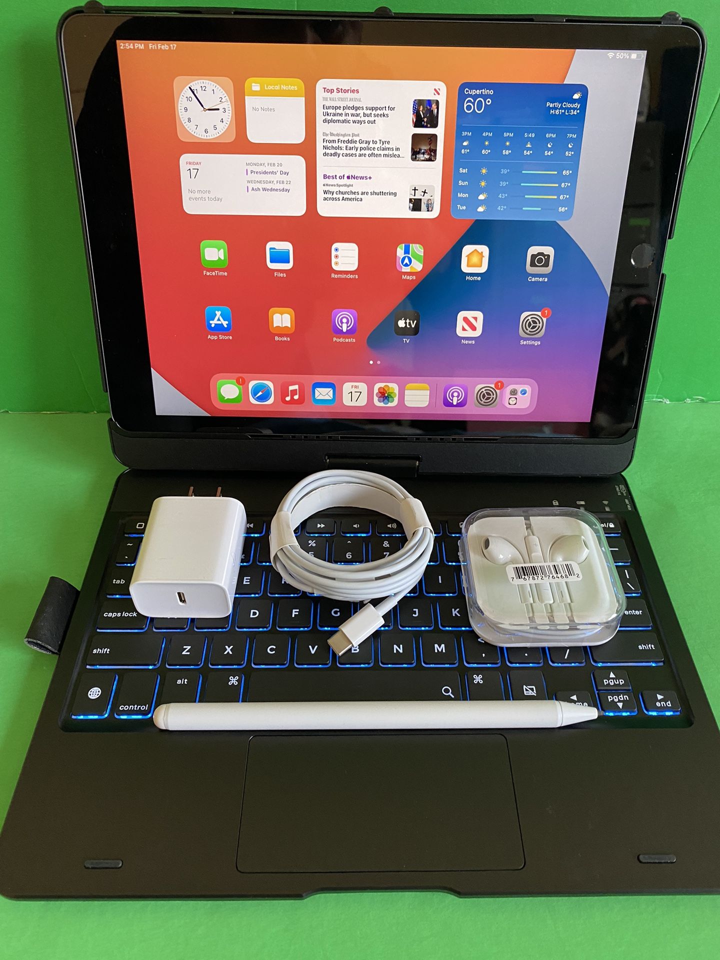 Apple IPad 8th Generation (10.2” Retina /Latest IOS 16/ 2020 model) 32GB with stylus pen keyboard & Accessories (Apple pencil compatible)