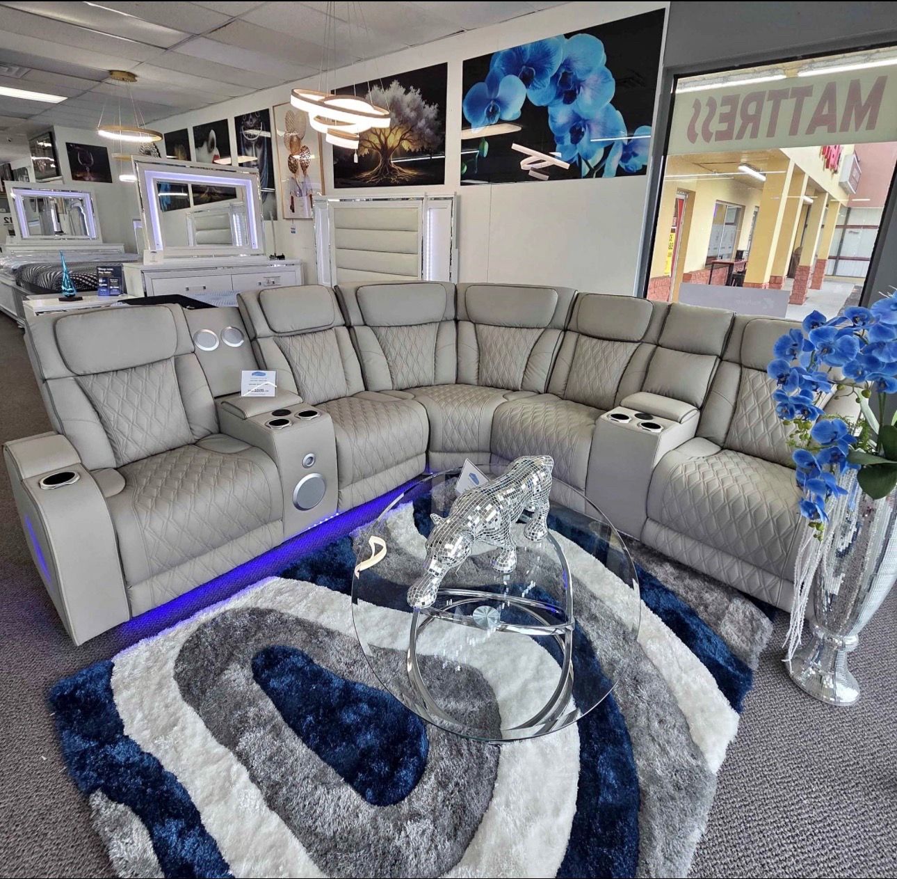 ✨Brand new sectional in stock- flexible payment options available