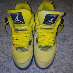Lighting Jordan 4's