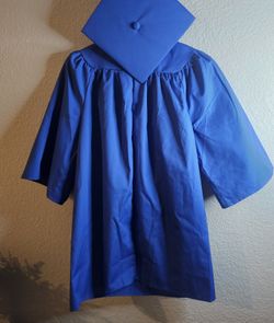GRADUATION CAP AND GOWN 