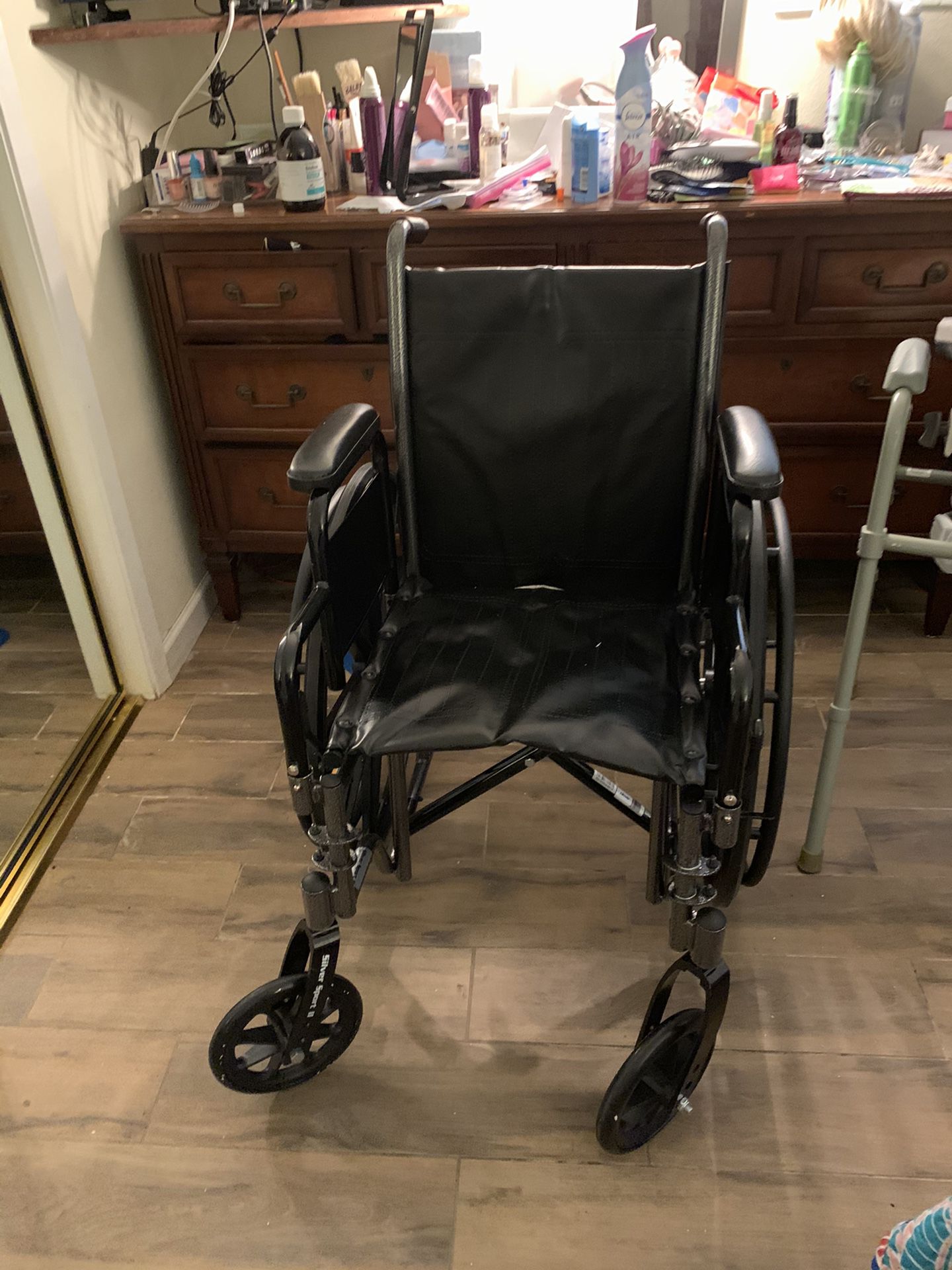 Wheel Chair with Leg Rest
