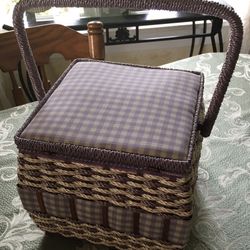 Fall Sale - Vintage Sewing / Hobby Box