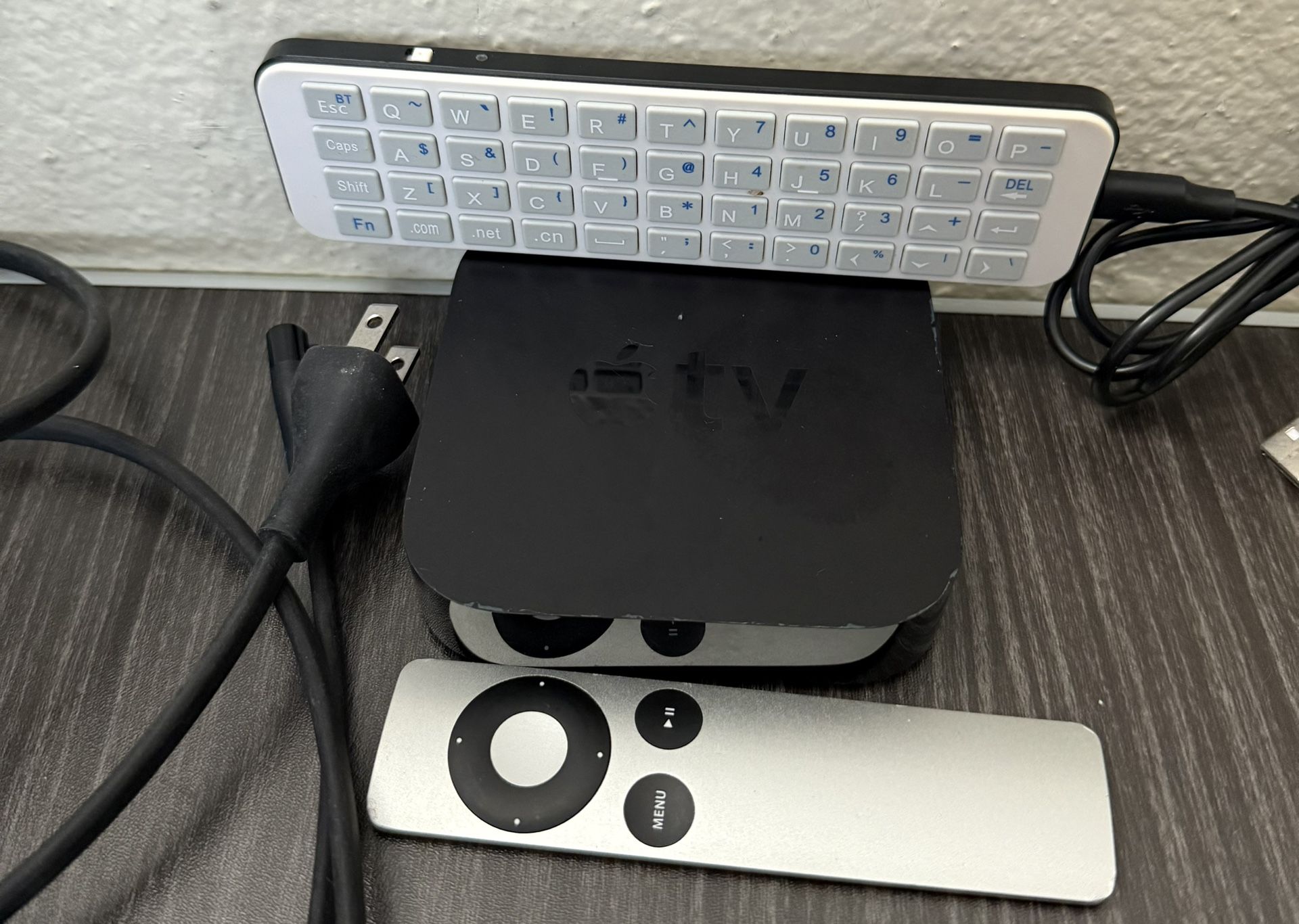 Apple TV Model 14A26