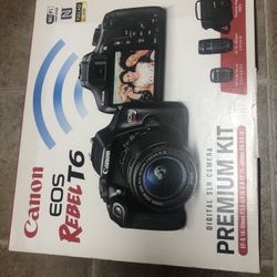 Canon T6 with 18-55mm and 75-300mm Lenses