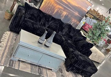 (NEW IN BOX)- Fluffy Black Sectional With Pillows Finance Available $54 down pmt only!!👑