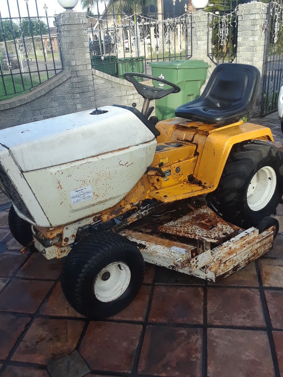 Cub Cadet Lawn and Garden tractor