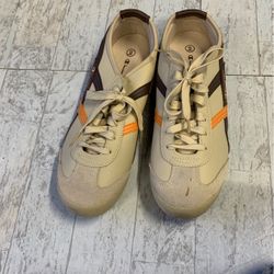 Bowling Shoes (size 9 Women’s)