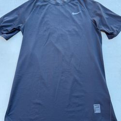 Nike Pro Men Small Shirt $5
