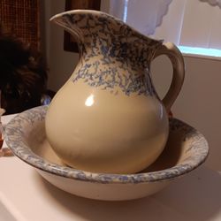 Vintage Rrp Pottery Spongeware Bowl And Pitcher