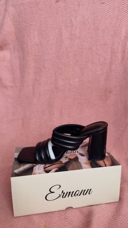 Black sandal heels