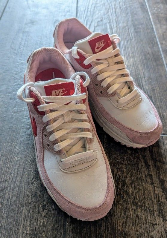 Nike Air Max 90 Valentine's Day Limited Edition
