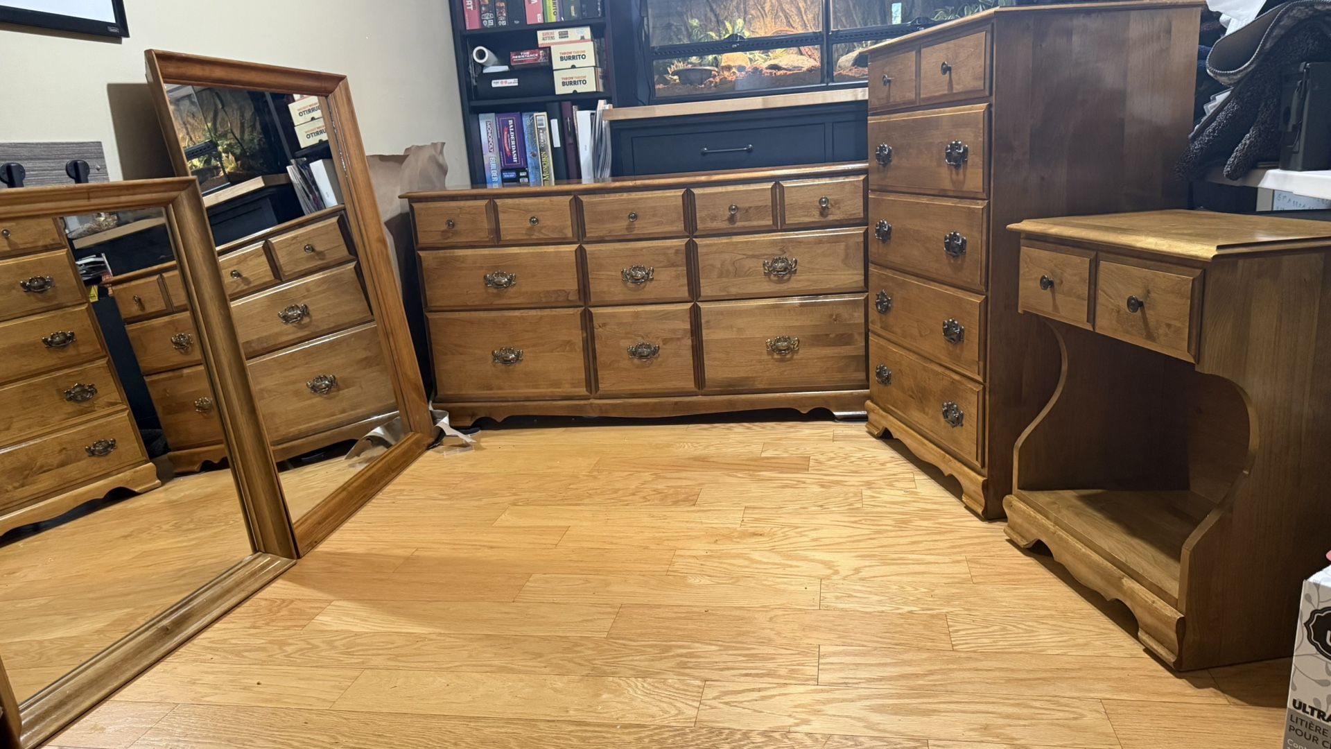 5 Piece Vintage Oak Bedroom furniture Set For kids/Youth