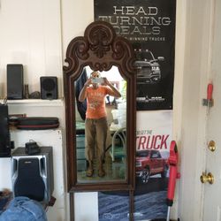 Mirrors That Attach To a Dresser