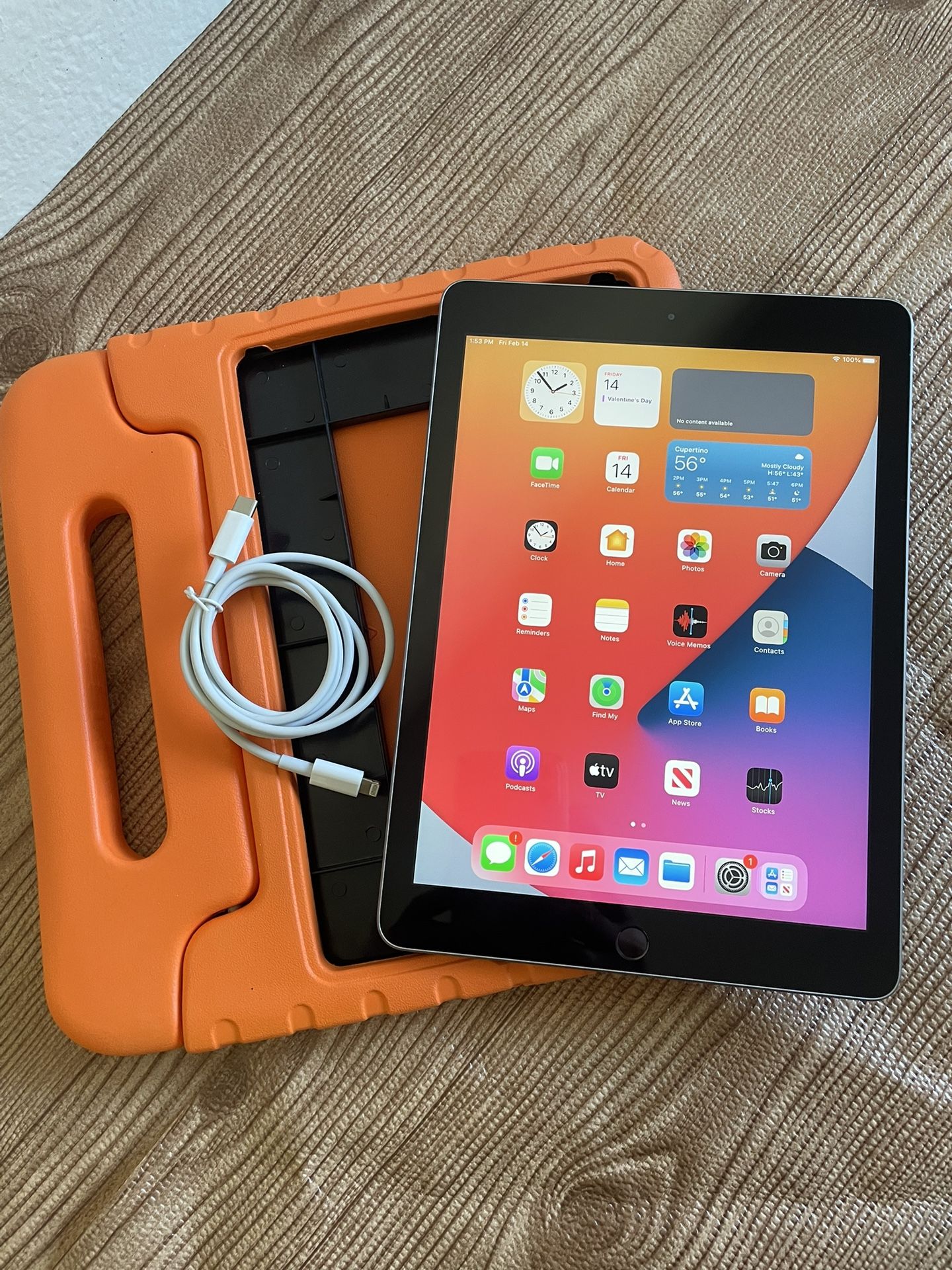 Apple iPad Air 2 32GB with Kids Case And Cable