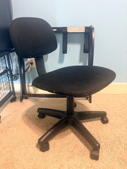 Black Fabric Office Chair with Wheels
