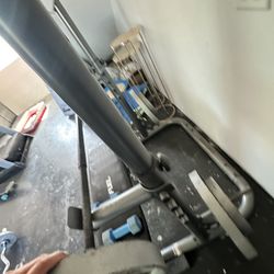 gym equipment 