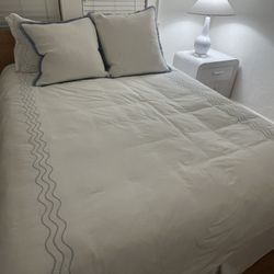 Bedroom Set Wicker Head Board Chrome Frame 