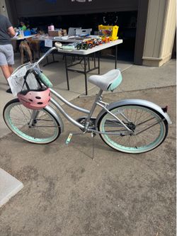 23 inch cruiser with bell and helmet
