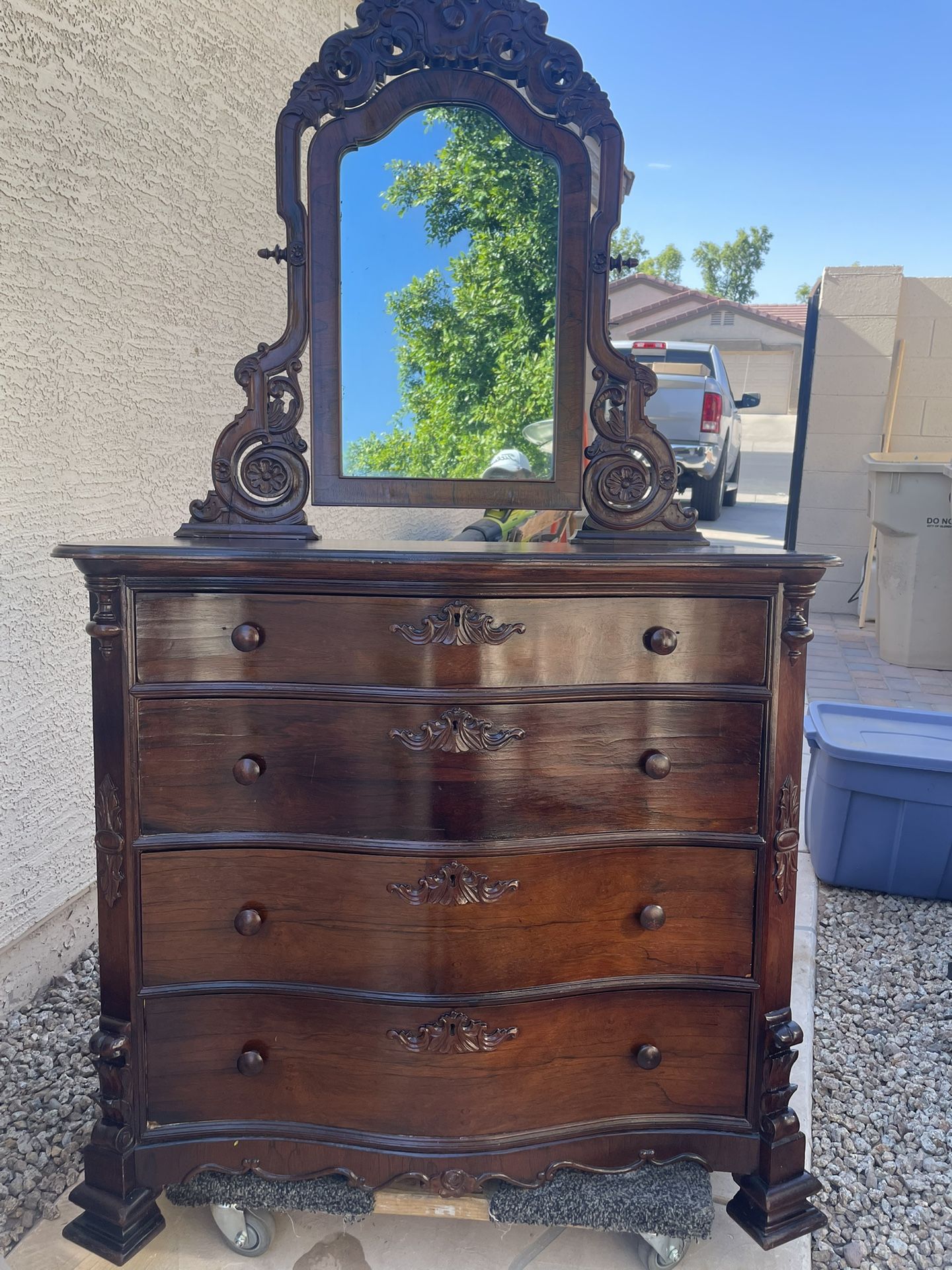 Antique Fashionable Chest Of Drawers && Mirror