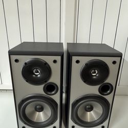 Pair of Rare Pioneer S-H153B-K High-Performance Bookshelf Speakers With Premium Sound!