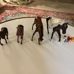 9 Toy Horses