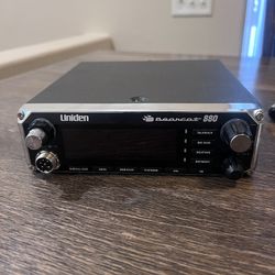 Uni Uniden BEARCAT 880 CB Radio with 40 Channels