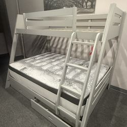 Full/twin Bunk Bed 