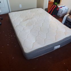 Full size pillowtop Mattress - MOVING MUST GO