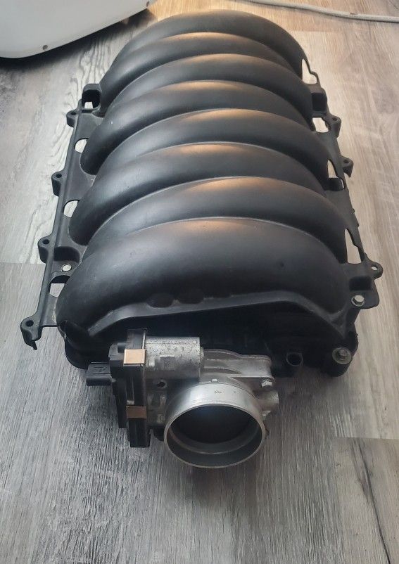2014-2018 Silverado/ GMC/ GM 5.3 OEM Intake Manifold & Throttle Body
