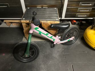 Strider 12” balance bike